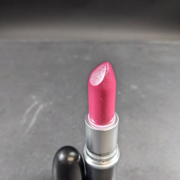 MAC Milan Mode Lipstick - Picture 2 of 3